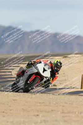 media/Nov-16-2025-Race Pace (Sun) [[8c5fa54630]]/Non Verified Riders (1st 20 Minutes)/6-Turn 12 (2pm)/